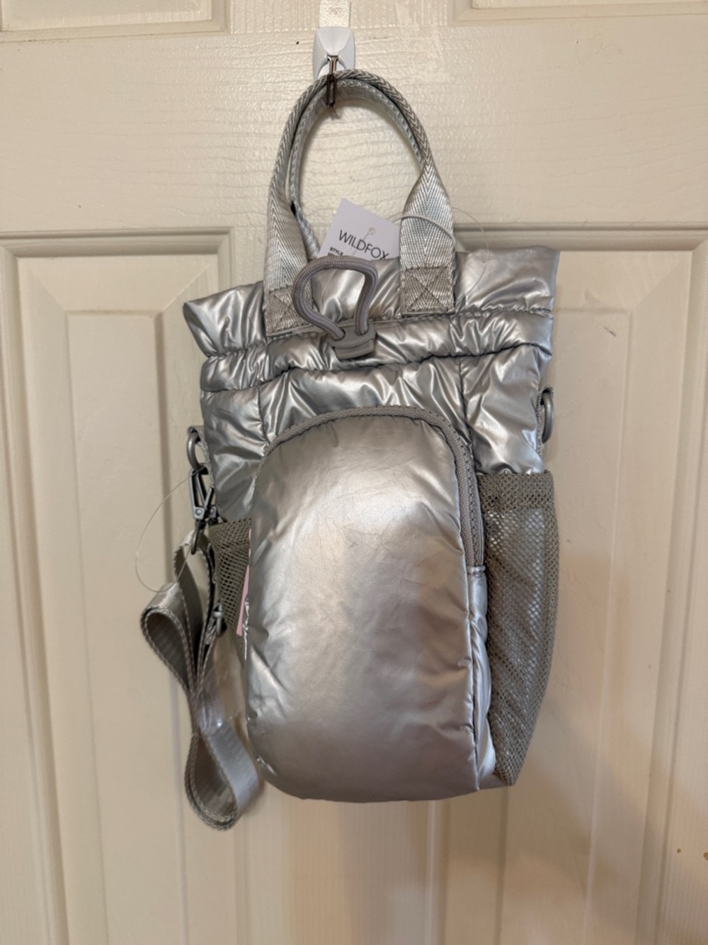 🦊🩶🦊 Wildfox Silver Metallic Puffer Crossbody Bag 🦊🩶🦊 NWT 🦊🩶🦊